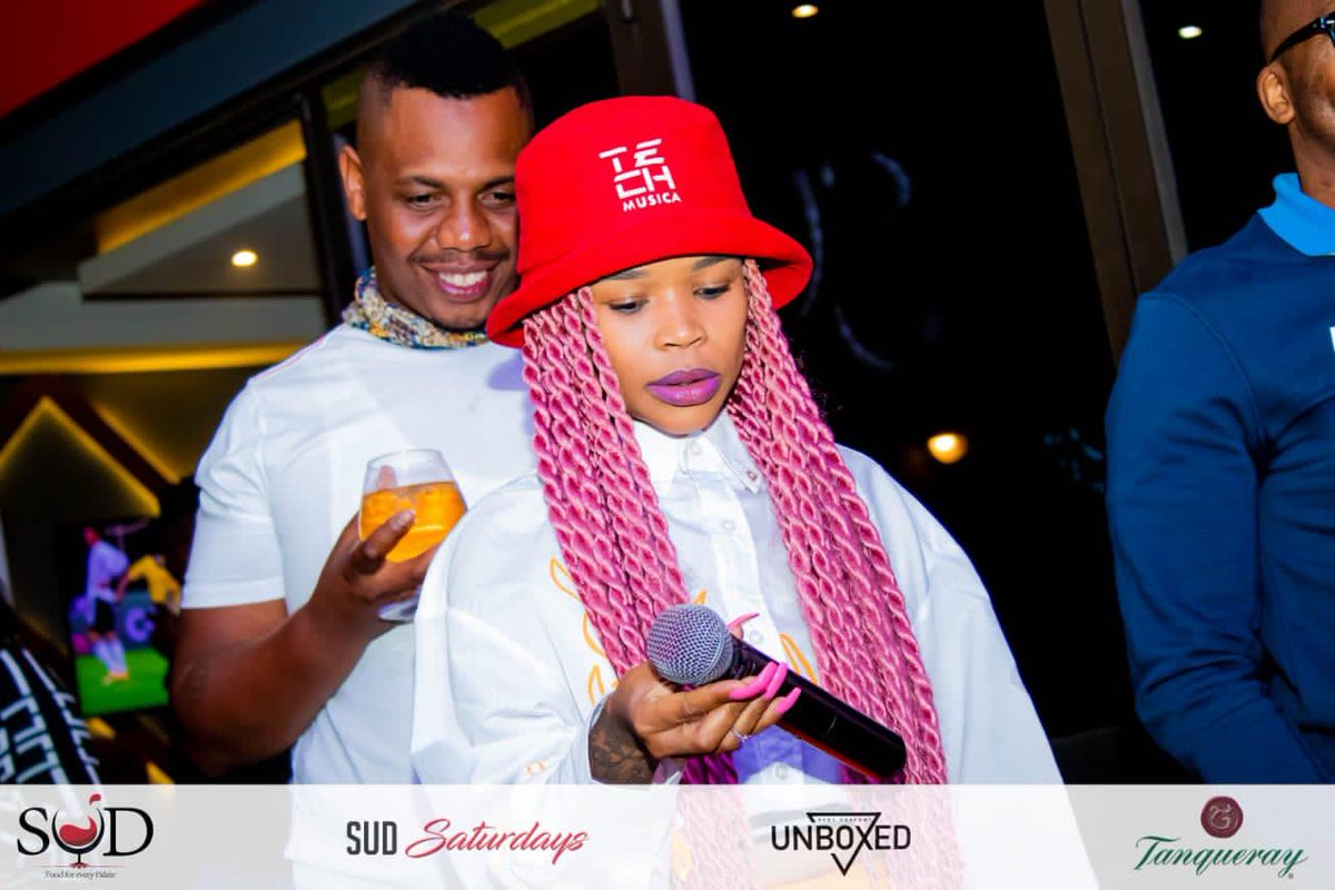 NeverChangeSide's tweet image. LETS MAKE IT A #NETSOFRIDAY 
#MoCooper 🇿🇦 
#continentaltakeover 
#albumloading

Get #NetSo here ;🎵🎶 song.link/i/1539282307

Watch #NetSo Music Video here :📸🎥 youtu.be/8KyyEpwVT4U

Studio48 Live #NetSo : 📸🎥🎬
youtu.be/xl6h9PsZfL0