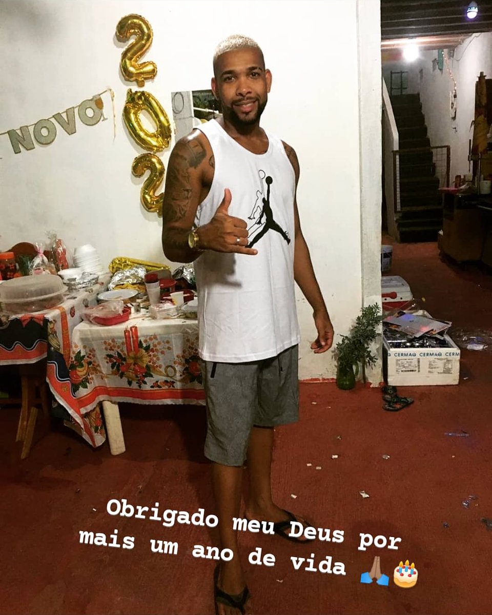 DanielB15011996's tweet photo. Obrigado meu Deus 🙏🏽🎂 https://t.co/6Gn6aPJPlt