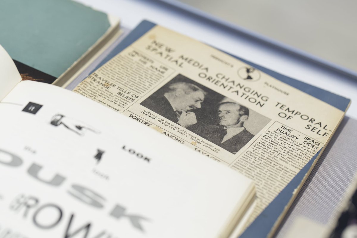 AmbCanAllemagne's tweet photo. Aujourd'hui
18h00 HNEC

@amicusadastra, Directeur du @McLinstitute &amp; @baruch, Commissaire 🇨🇦 de l'exposition #Feedback5 @mfk_frankfurt discutent de l'héritage littéraire de #MarshallMcLuhan

En direct
👉 https://t.co/rSkKEOkKxs

@CFbm2021 
#DiplomatieCulturelle 🍁 https://t.co/eQEtCe7RhU