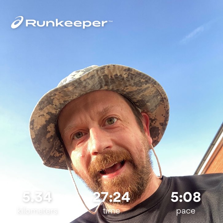 SteveRumbold's tweet photo. Great to see the clear sky again! #EyeOfTheRabbit 🐰 #StayOnTarget 🎯 https://t.co/PZ57NY8Slu