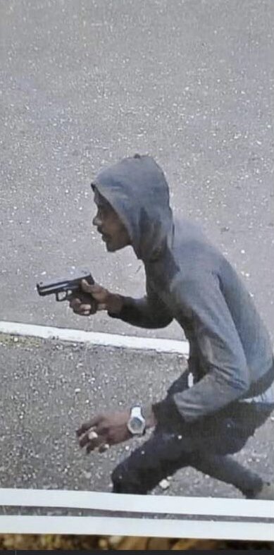 JamaicaConstab's tweet photo. The Half-Way Tree Police are appealing to members of the public to share information that can assist investigators to identify and arrest a man who robbed a security guard at gunpoint at the University of the West Indies, Mona Campus, on January 12, 2021. https://t.co/E9rZQaPDE9