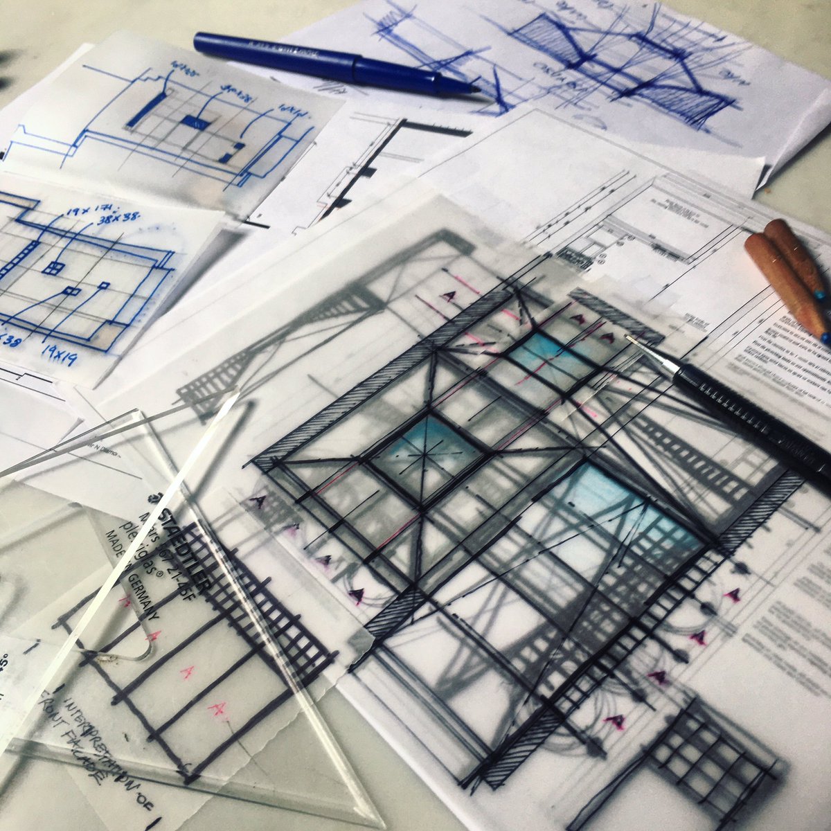 Back to the drawing board for last design details of extension project in London Barnes, UK
#architecture #architettura #architect #barneslondon #arqsketch #schizzo #sketch  #drawing #designdevelopment #architecturesketch #transformation #refurbishment #matteocainerarchitecture