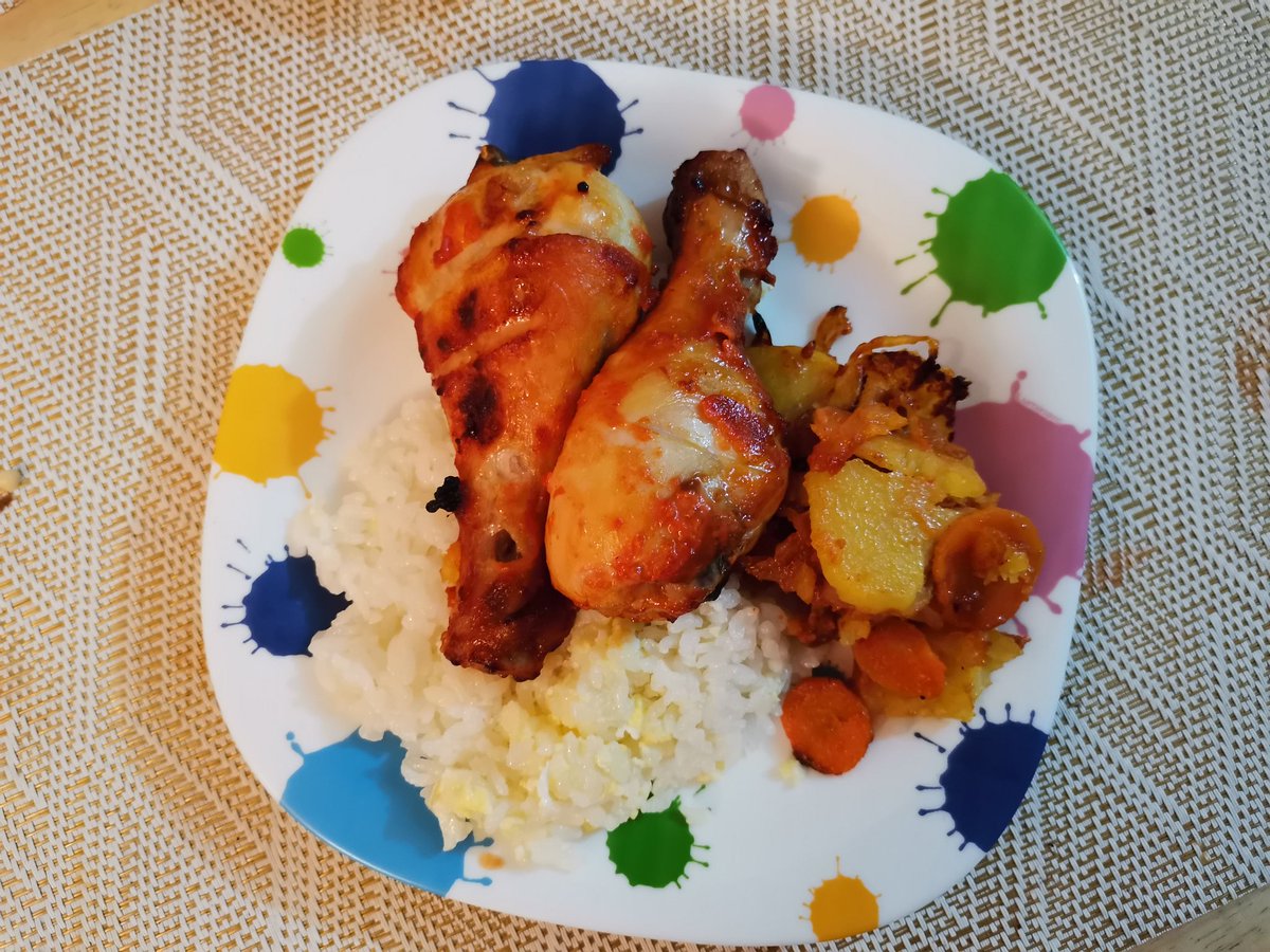 #ЭрХүн БИ ГЭРТЭЭ #Тогооч аянд нэгдэж гарын хоолоо хийлээ. 

" Хайртай хань, аав ээж, үр хүүхдээ өөрийн хийсэн хоолоор дайлах сайхан мэдрэмж шүү эрчүүд ээ. " 

"Эр хүн #БИ_ГЭРТЭЭ тогооч" аянд нэгдэж аавын брэнд хоолоо постлоорой. Аяны нэр  # тавьж нэгдээрэй. 
#20К_клуб #ГХУСАЗЗАА