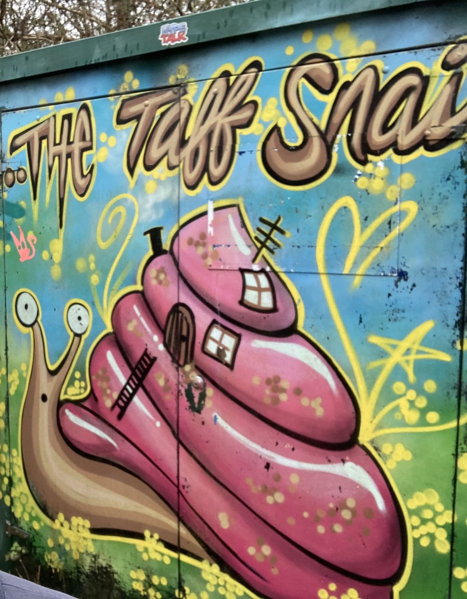AWeltch's tweet photo. Met some colourful characters on my 13k run #FromMyDoor this morning to Forest Farm etc. 

And listening in colour too - with @DJAFrankenstein @jazzfm 

#oldmanrunning #cardiffrunning #tafftrail #cardiffrun https://t.co/pYAw9xVIfz