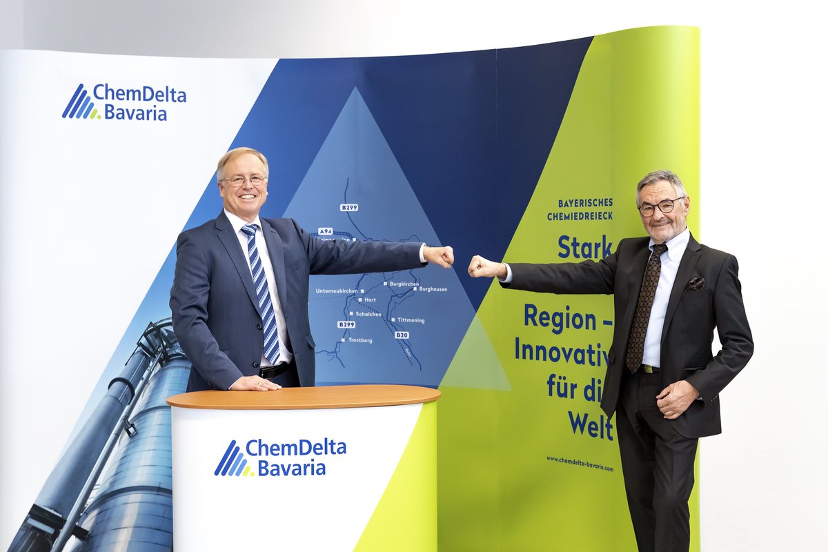 chemdelta's tweet photo. Neuer Sprecher bei ChemDelta Bavaria ist Dr. Bernhard Langhammer. Langhammer, der bis Ende des Jahres 2020 als Geschäftsleiter der InfraServ Gendorf tätig war, folgt auf Georg Häckl. Viel Erfolg Dr. Langhammer #chemdelta https://t.co/pmg9wtw4lZ https://t.co/E6KjuWfQEJ
