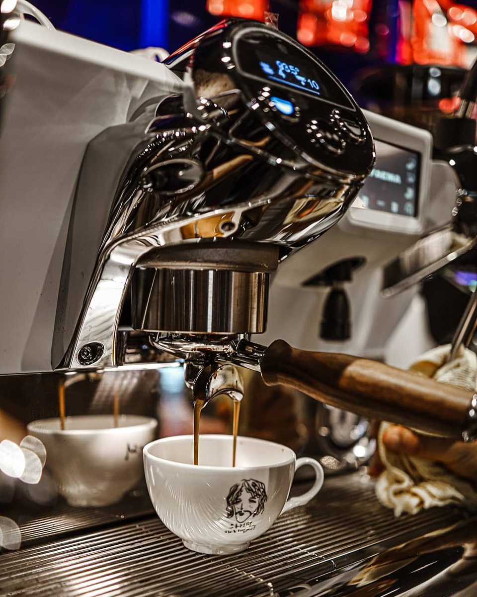 culinarysa's tweet image. Indulge in caffeinated excellence 
Experience the Faema E71e - the espresso machine which can do it all. 
#faema #Coffee #culinary