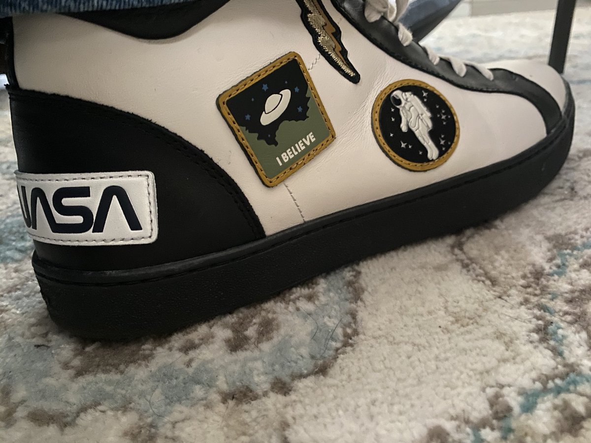 DrAfro71's tweet photo. Break’n out the @NASA limited edition 👟 2Day ! #NASA #geeksonly #blackinSTEM proud of our black astronauts like @maejemison @Astro_Flow , @Astro_Bones @AstroVicGlover so I’m gonna represent! ✊🏾👩🏾🚀 #ASTRO 👨🏽🚀☄️🌏🌔🪐🚀🛰 #FridayMotivation #FridayFeeling #FridayVibes https://t.co/tIXbFsmoVz