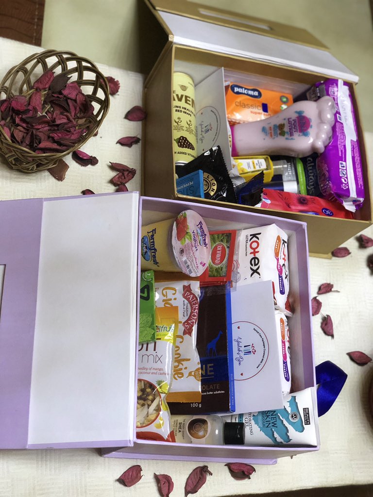yadahsbox's tweet photo. Periods are tiring as it is, why not have something to look forward to at that time of the month?
Our monthly subscription boxes provide all your period essentials, healthy snacks, handpicked self care products &amp; free delivery within Lagos all at an affordable price. 💕 https://t.co/cI3DX9DW3I