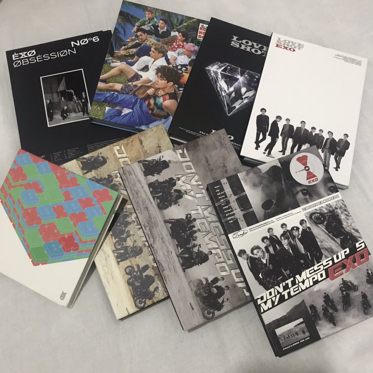 pwincessbyun's tweet photo. WTS MY ONLY
🍓no pc!
🍓 dmumt, cbx, w mag : RM25
🍓 obsession, love shot, the war, for life : RM30
🍓 in a great condition 
🍓 buy more than 2 will get free griptok
🍓 can nego 

help rt please 🥺 tysm💗 https://t.co/42ytZfK7KD
