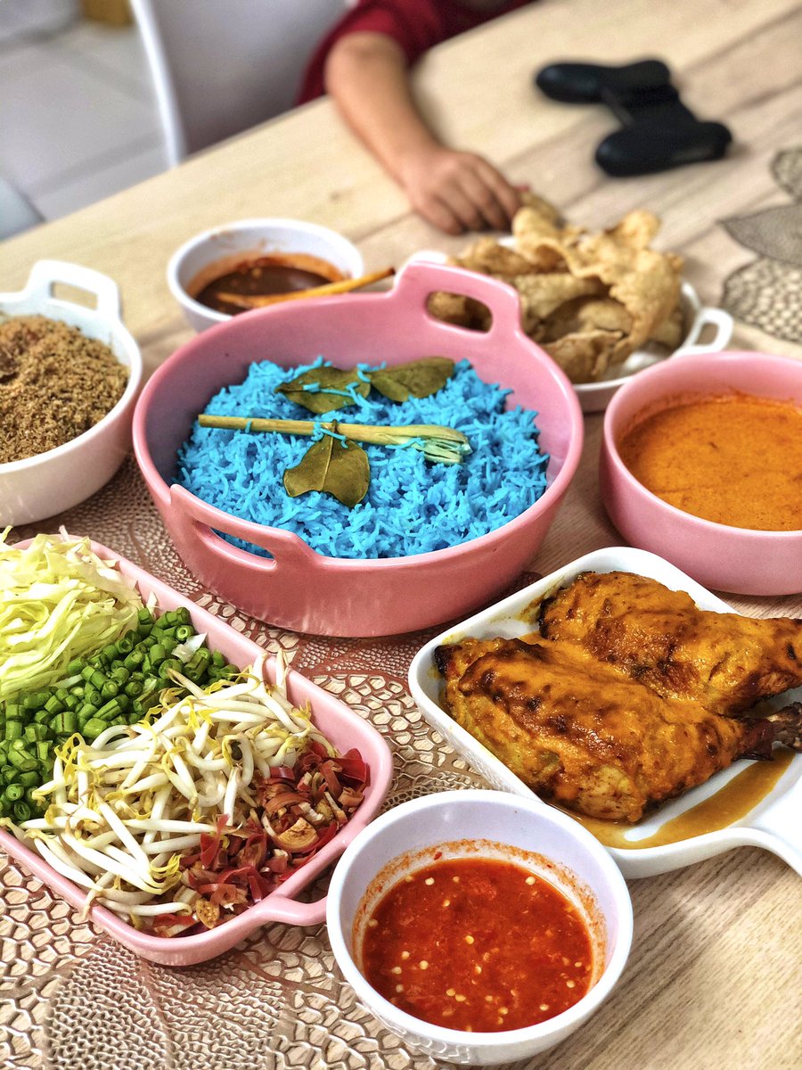 Nak buat thread my masakan sepanjang pkp, pkpb,pkpkpkp Mohon sifu  @Ashril_92 rate my photos Nasi kerabu