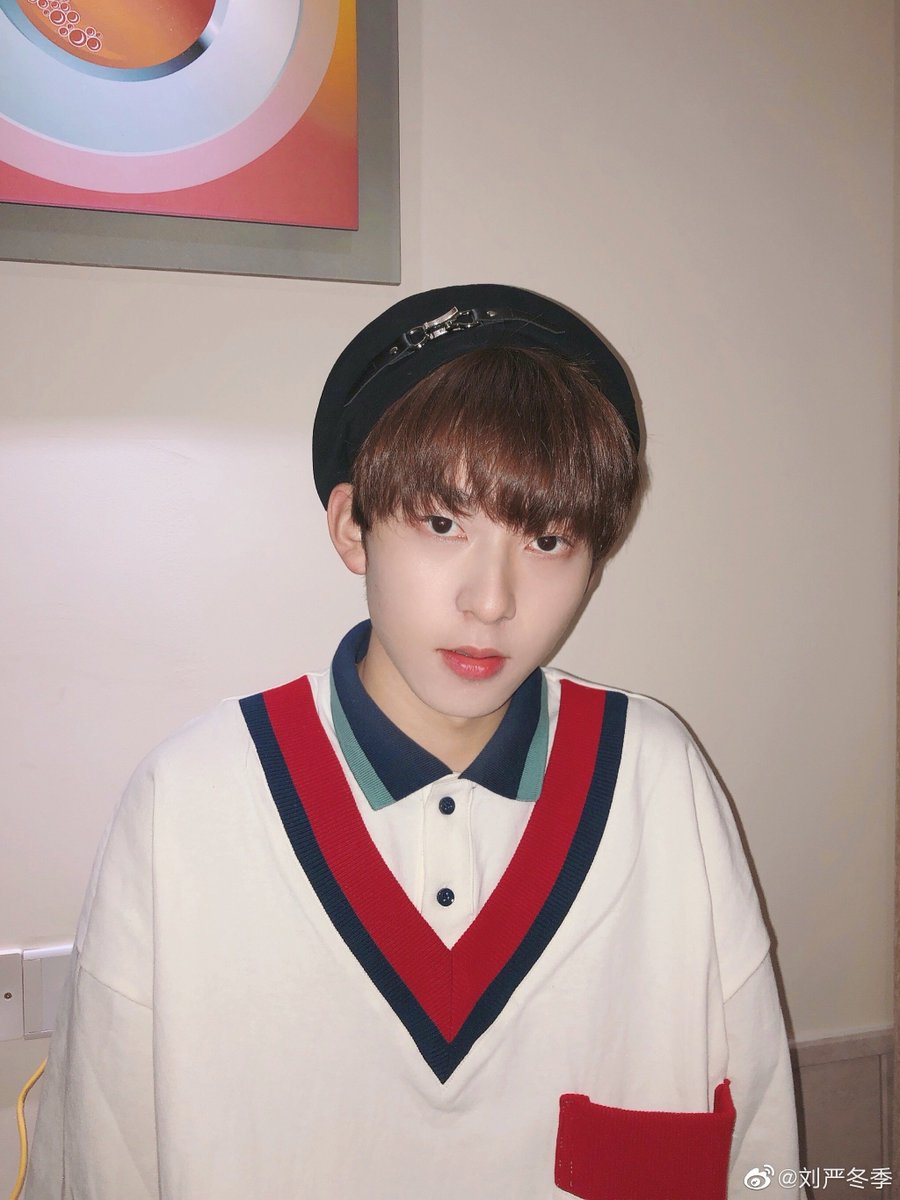 刘严冬季- liu yandongji- 2000.02.15- from chengdu, sichuan- under hot idol #刘严冬季  #创造营2021  #Chuang2021  #创4  #ProduceCamp2021