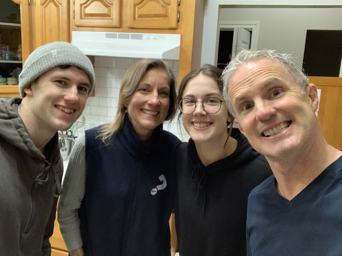 ron_huntley's tweet photo. Boy, wouldn’t it be cool if we could take back Sundays as a day of limited commerce and down time to strengthen families and mental health. The pandemic has put a spotlight on the value of slowing down. Why not? https://t.co/bzY3wdnLEh