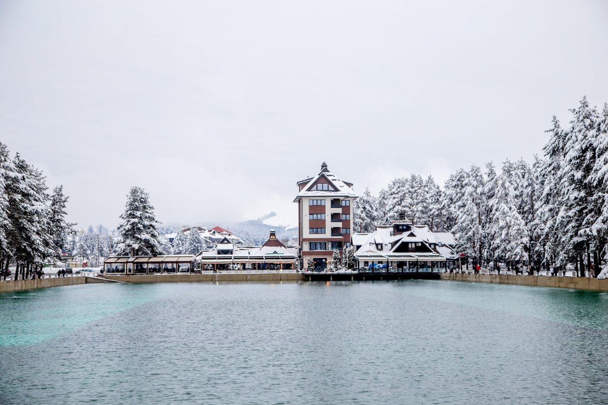 MONAhotel's tweet photo. Napravite i vi vašu snežnu razglednicu sa Zlatibora 💙🌲❄ https://t.co/VY7eOaPzb7