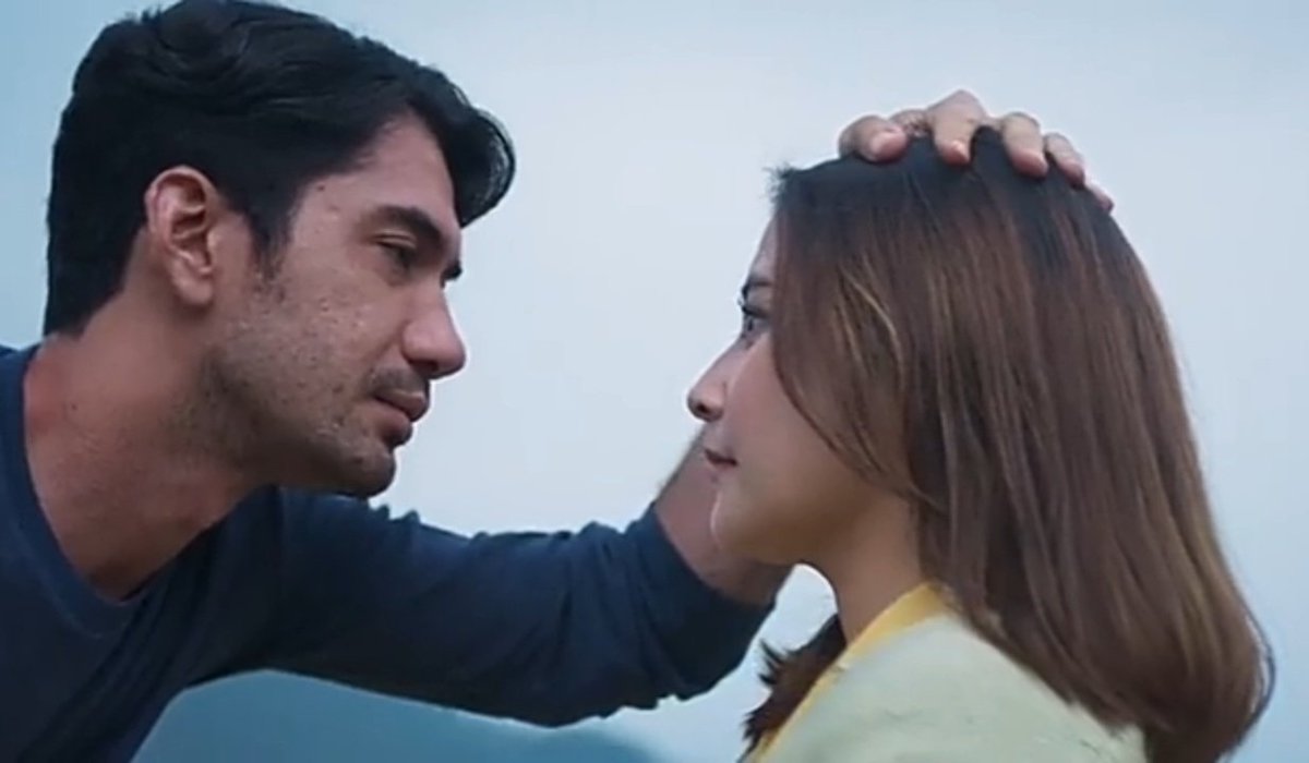 syazwanx_'s tweet image. Yeahhhhhh hahahahahah sweetttt lar inggit dgn pak aryaaa ni aka dosen gila 🤣🤣

#MyLectureMyHusband