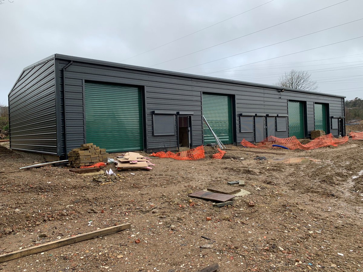 mkaarchitects's tweet photo. In a matter of weeks we have seen this industrial unit in Hastings go from frame to cladding, through lockdown, Christmas and poor weather! And it is nearly complete.

MKA are Employer’s Agent, along with @ltd_qs for the site master plan and architectural design matters. https://t.co/lE39JGAnHY