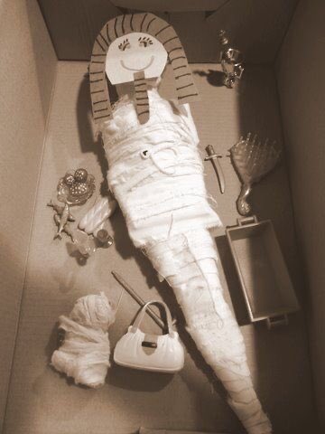 AvonwoodYear3's tweet photo. We can’t wait to see some of your mummies later on this afternoon using your story maps and notes to support you. Even Miss Rae couldn’t resist becoming a mummy! #mummificationfun #learningthroughplay https://t.co/vU5cdVLHdf