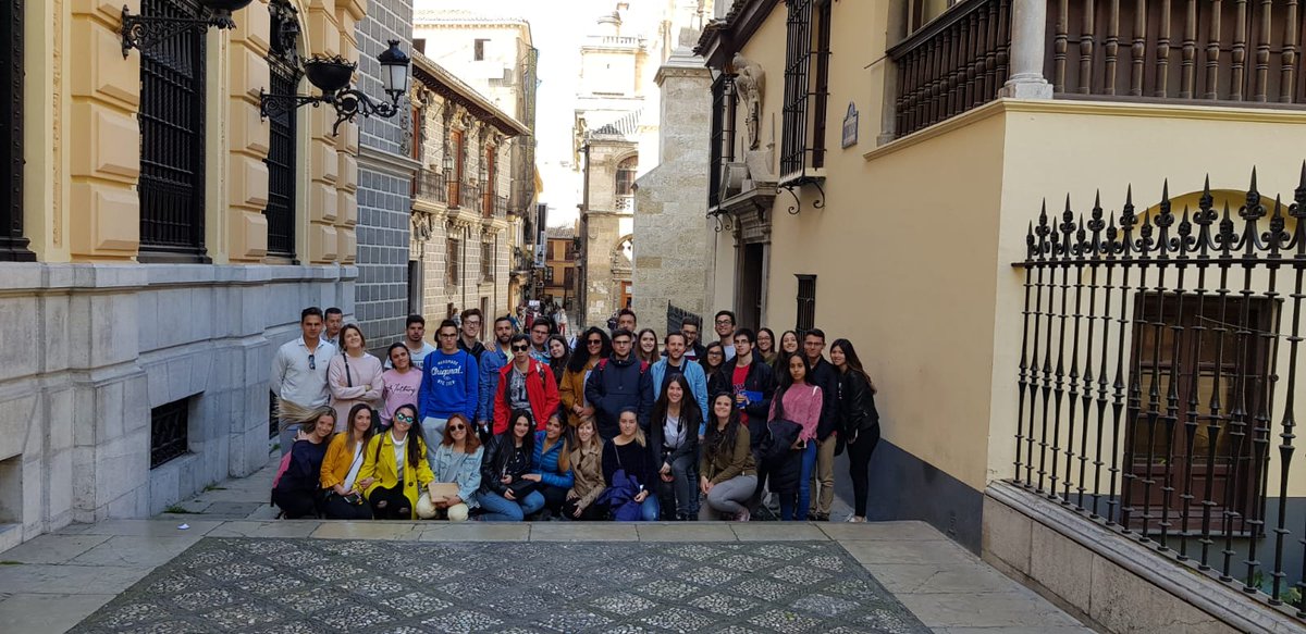 David__pc's tweet photo. Otra etapa va terminando. En meses seremos maestros. Doy gracias a cada todas los compañer@s con los que he compartido clase estos 4 años, a mis Maestros and Company, al centro @eulainmaculada, a mi familia y en especial a mi mujer por apoyarme siempre. GRACIAS. #ContenidosBReto7 https://t.co/raswCzPCuD