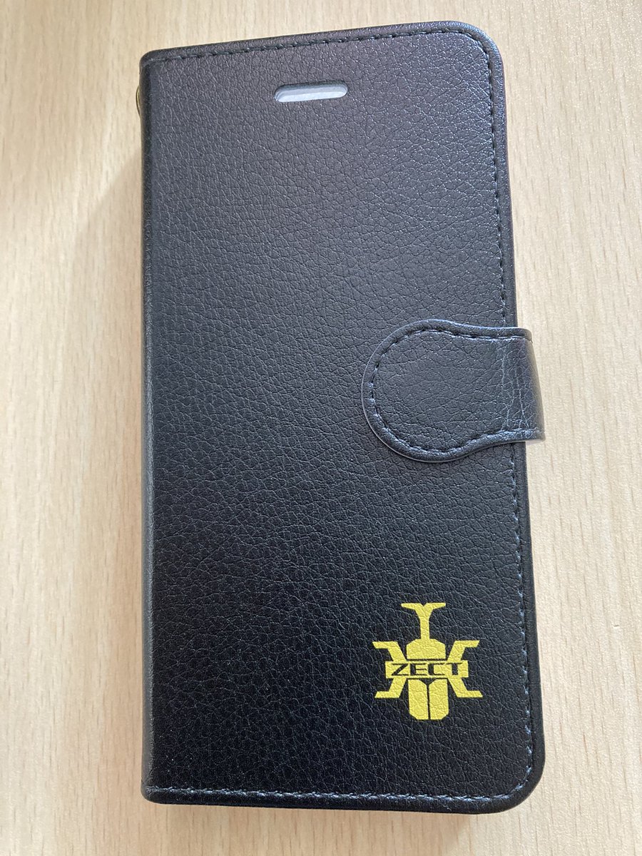 kinnosu's tweet photo. 悩みに悩んでZECTのマークが決め手で仮面ライダーカブトの手帳型ケースを購入。
デカレンジャーのSPDライセンス手帳の柄もあればいいなぁ😊
#仮面ライダー
#onecase https://t.co/tOfKwLIUbx