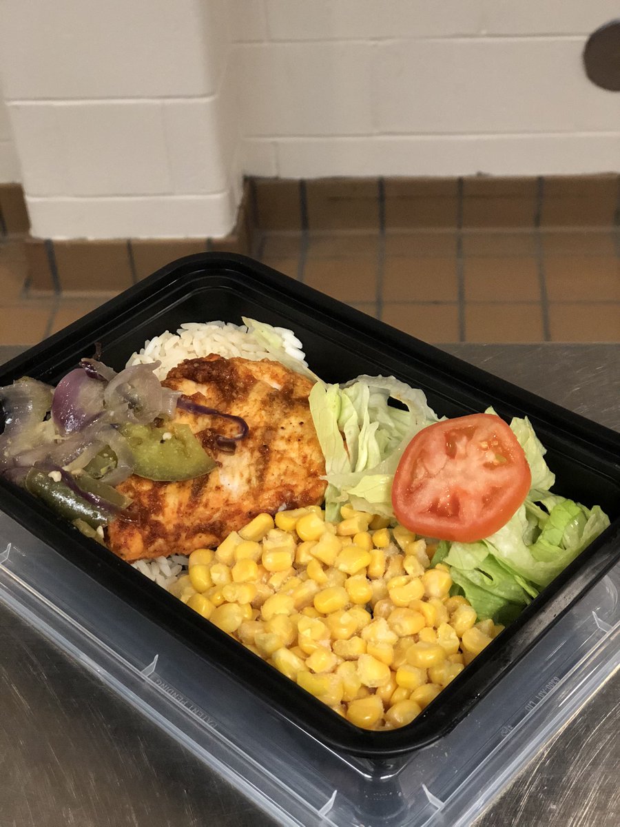Watch out for Tuesday Lunch at CMS! You’re looking at the chicken fajita served with roasted peppers and onions, rice and corn! 🐔🧅🫑🌽🍚 <a href="/Super_DCRSD/">Steven Lamarche</a>  @CMSPrincipal1 @cms_grizzlies