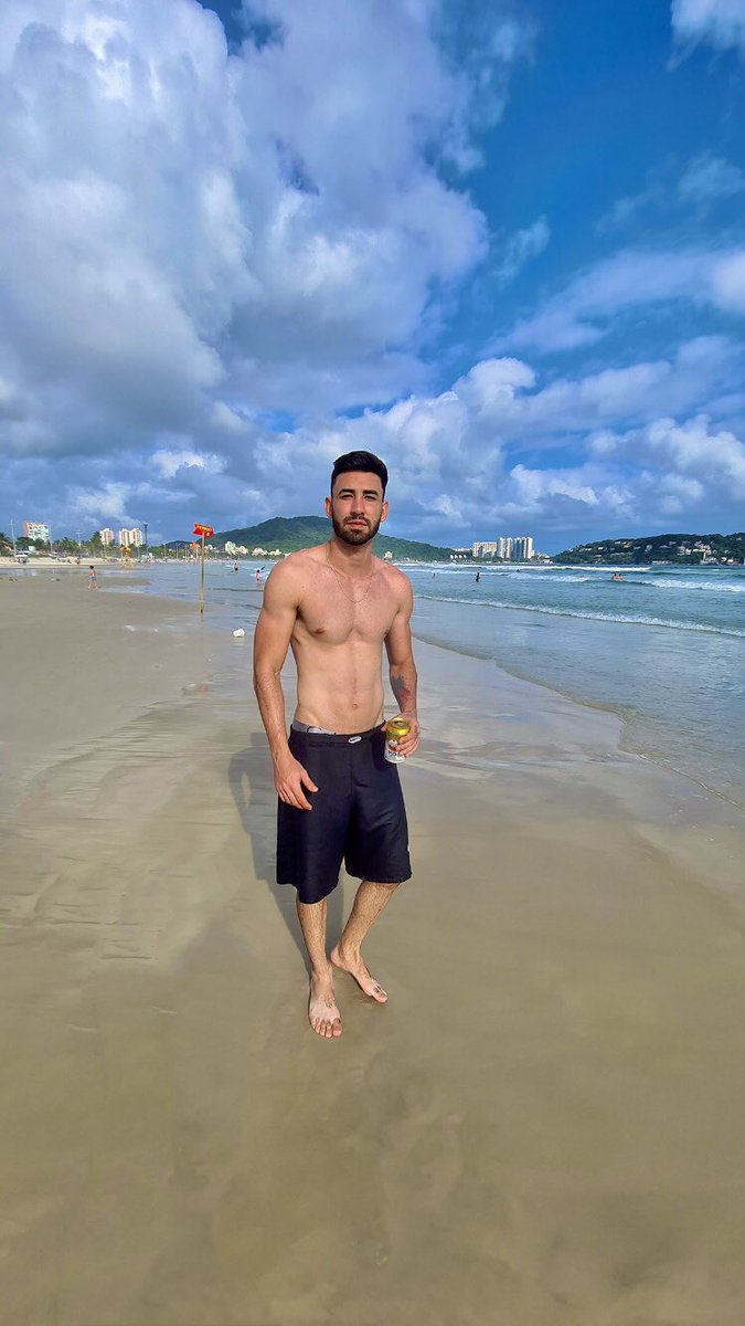 decobarbeiro's tweet photo. Higt by the beach🌞 https://t.co/gZek2SMUFM