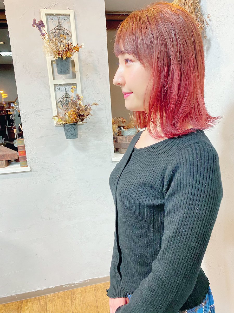 ピンクヘアカラー