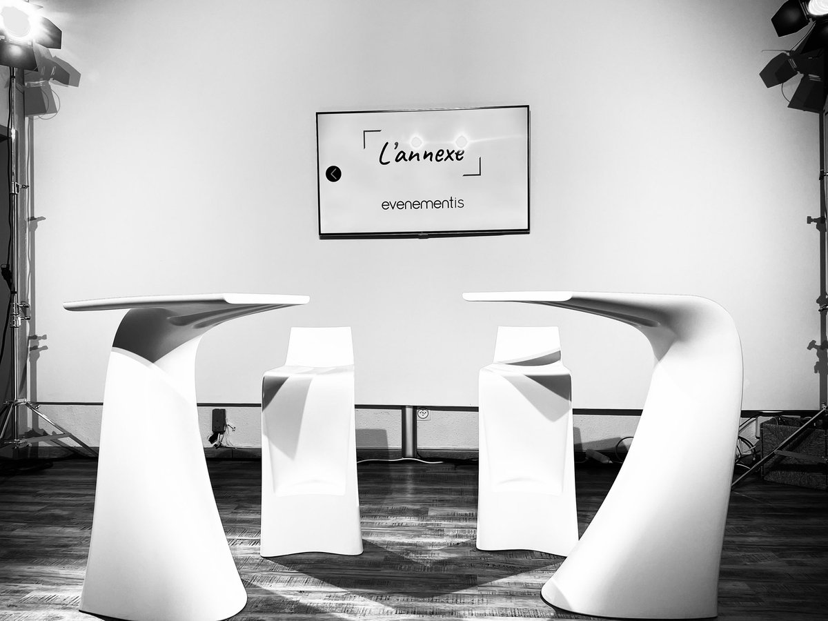 evenementisTlse's tweet photo. Nouveau live streaming à L’Annexe by événementis, notre studio prêt à tourner, dans un registre plus digital sur le fond et la forme avec une zone d’expression live pour interagir avec le public. 

#lannexe#evenementis#event#live#streaming#interactif https://t.co/b6BOBh29Xd