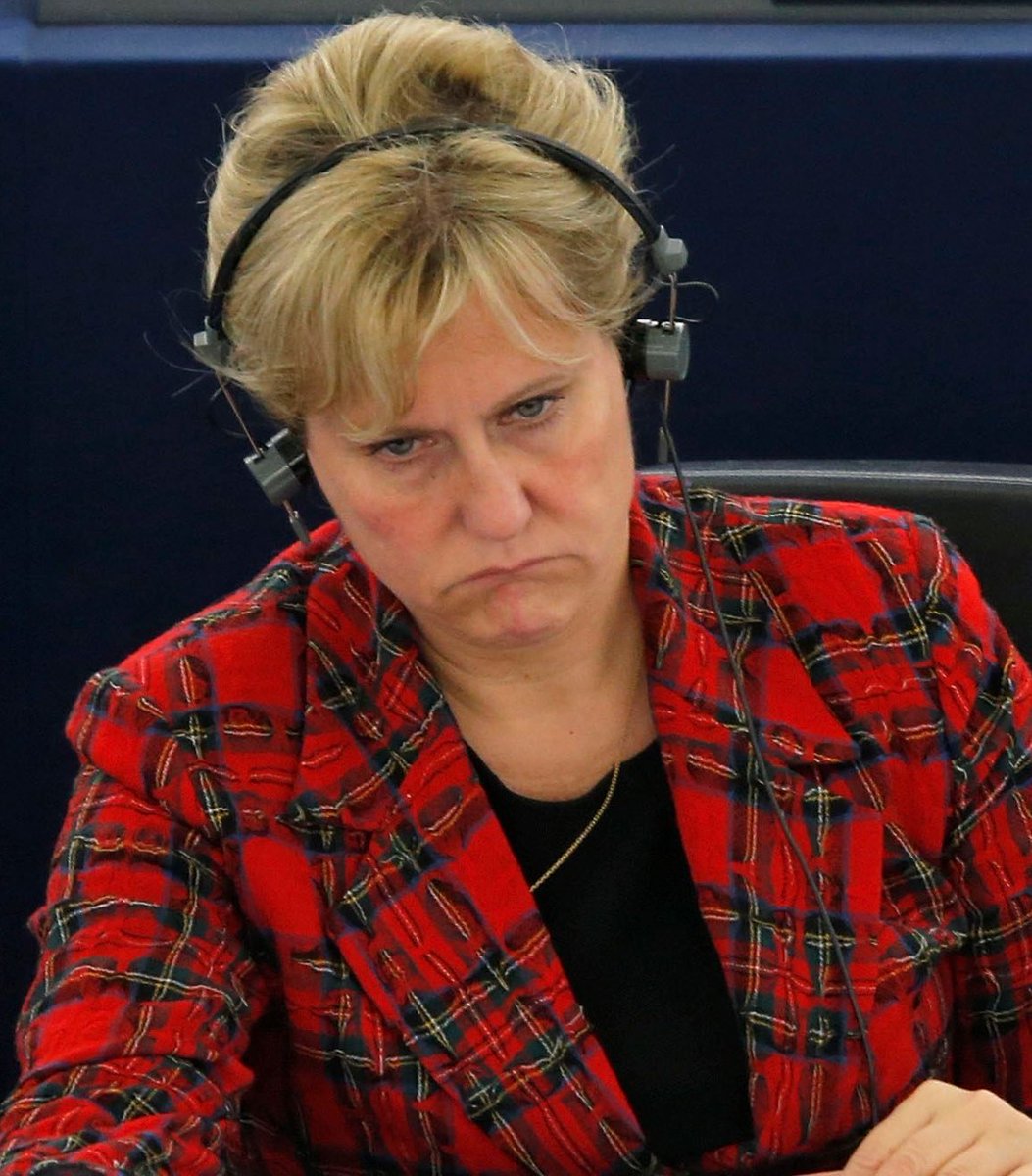 THREAD : Nadine Morano as a paillasson 