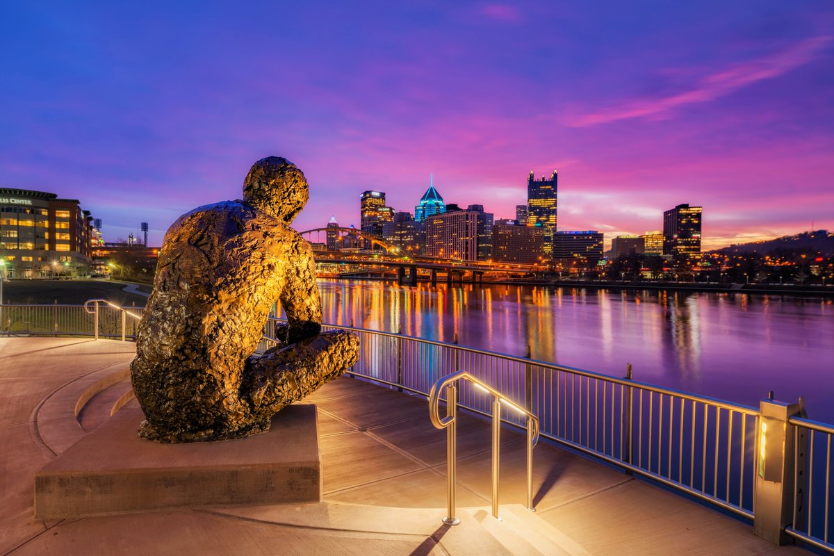 DaveDiCello's tweet photo. I couldn't think of any better place to watch the sunrise this morning than the Mr. Rogers statue.

And what a beautiful sunrise in was. Maybe Pittsburgh's favorite neighbor had a hand in making it so special.

Or maybe the two of them just sat back and enjoyed it together. https://t.co/WJeVd7kvRW