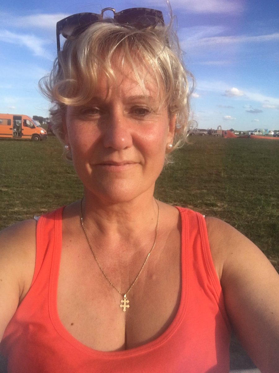 THREAD : Nadine Morano as a paillasson 