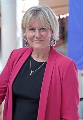THREAD : Nadine Morano as a paillasson 