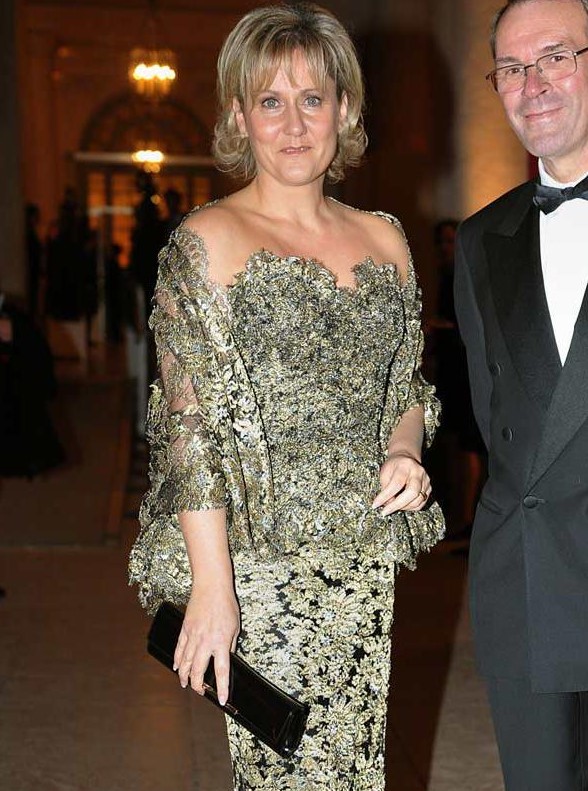 THREAD : Nadine Morano as a paillasson 