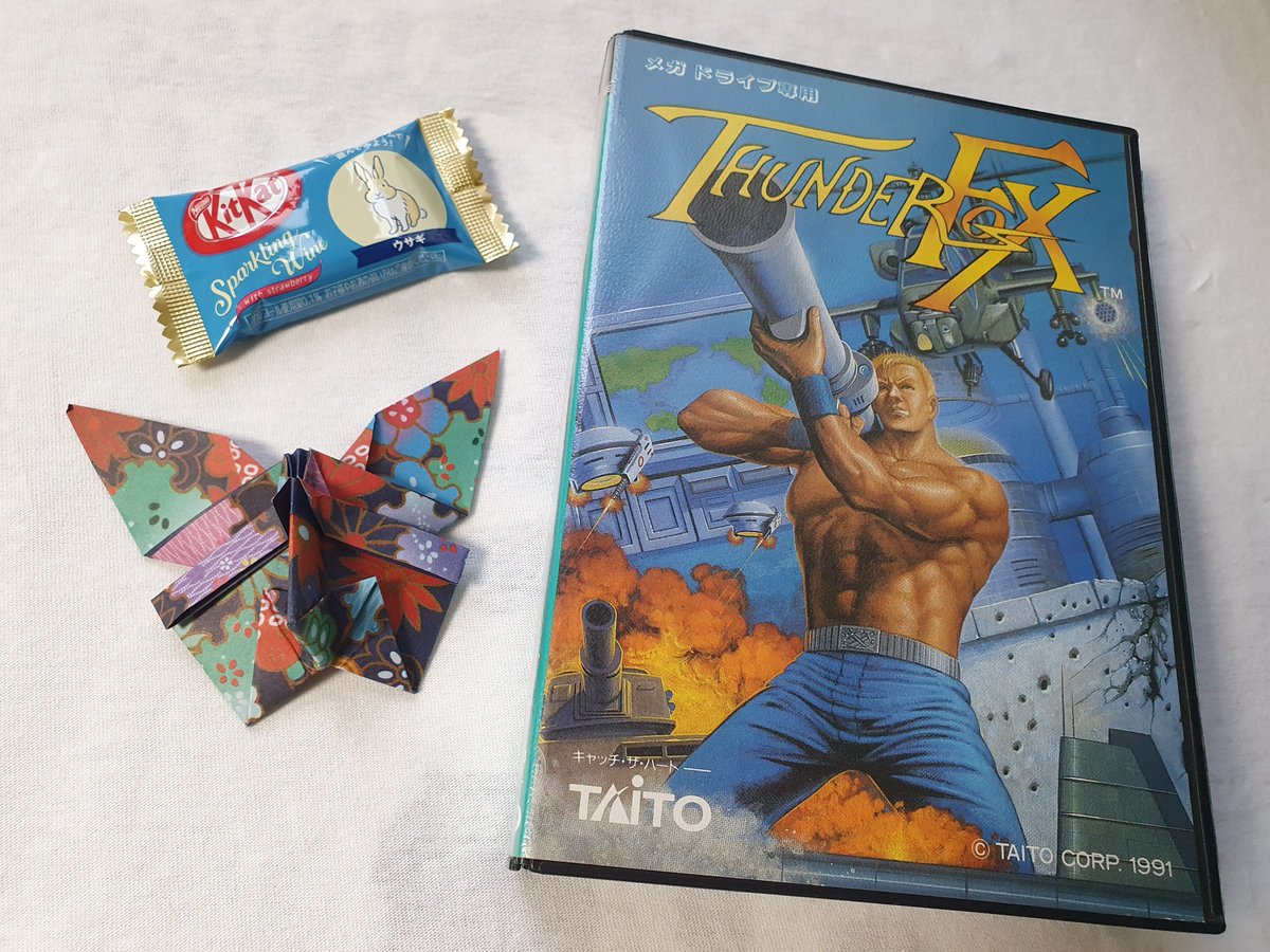 JoachimHesse's tweet photo. Aus der Reihe "Vergessene japanische Spieleperlen mit Oben-Ohne-Muskelprotzen auf dem Titelbild": #ThunderFox. Mit Origami-Falter und Leckerei von @GamesLobotomy. <3 #ClassicCovers https://t.co/iHHrCGhwqu