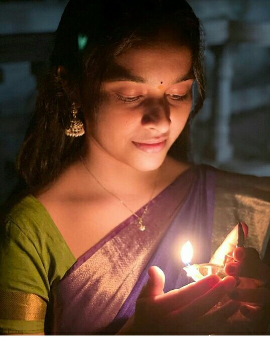 #LathaPandi @SDsridivya #varuthapadathavaalibarsangam #SriDivya #SareeLove