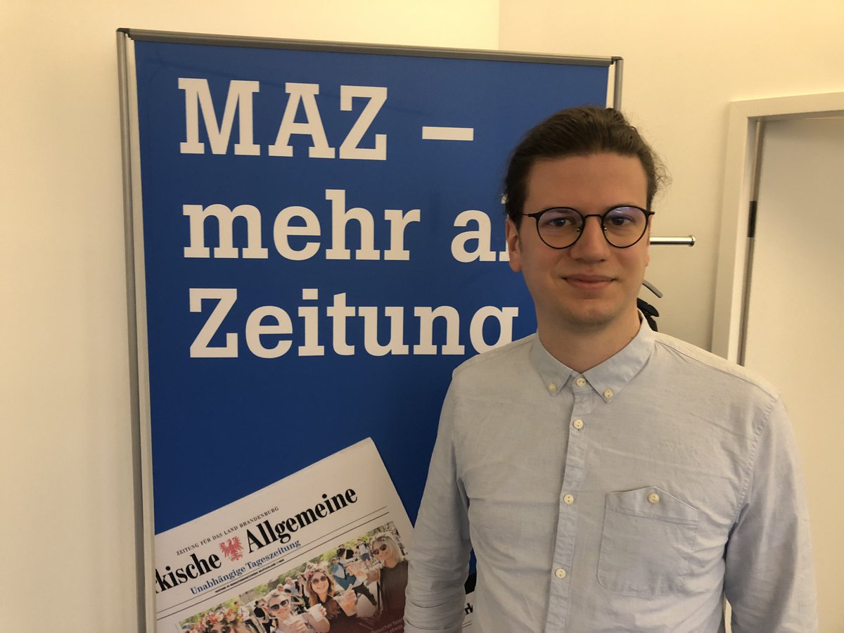 Henry Lohmar (@henry_lohmar) on Twitter photo ... und ihr Nachfolger als CvD digital bei <a href="/maz_online/">Märkische Allgemeine</a> wird Robin Williamson. Willkommen bei <a href="/maz_online/">Märkische Allgemeine</a>, <a href="/robinmcliam/">Robin Williamson</a> ! ... und ihr Nachfolger als CvD digital bei <a href="/maz_online/">Märkische Allgemeine</a> wird Robin Williamson. Willkommen bei <a href="/maz_online/">Märkische Allgemeine</a>, <a href="/robinmcliam/">Robin Williamson</a> !