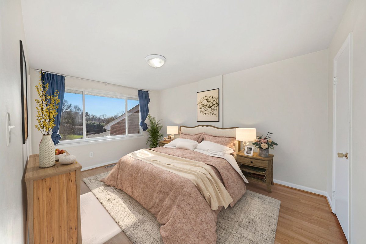 KilnerGroup's tweet image. Open House in #Rockville! 3-level Contemporary Townhome in Great Central MoCo. Join us tomorrow, Saturday January 16th 12:00-2:00pm. 

#ForSale #OpenHouse #SellingMD #SellingRockville #MDRealEstate #MDRealtor #RealEstate #Realtor #KilnerGroup #RLAH #RaisingtheBar