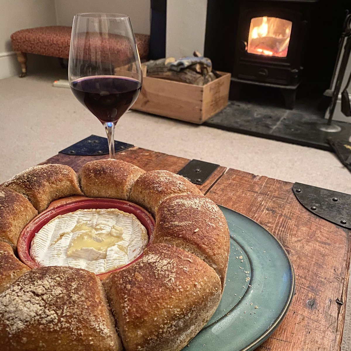 RepastSC's tweet image. Molten cheese, sourdough and red wine. Hello Friday night...