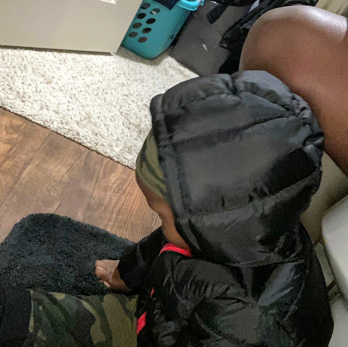 CandyRPorter's tweet photo. @SouthwestAir 1. This is Momma's face without date night.
2. It's cold here in Texas.
3. Mommy can't go to the restroom by herself anymore. 🤦🏾‍♀️🤣 https://t.co/1WR6gCAGVZ