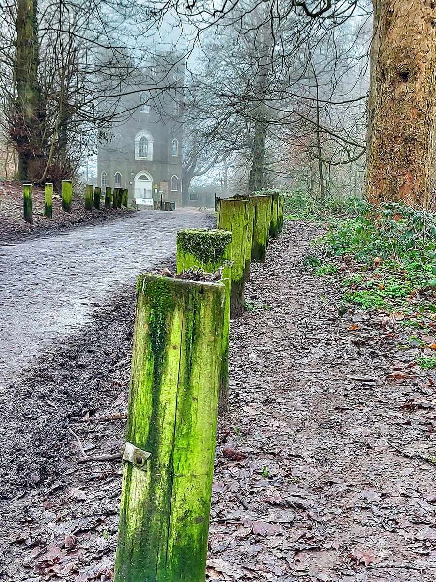 His wife, Lady James had a free standing triangular folly built in memory of her husband.Set on a hill across the valley from their house.Named after the battle at Suvarnadurg Fort in India #dailywalk  #Eltham  #SeverndroogCastle  #India  #History