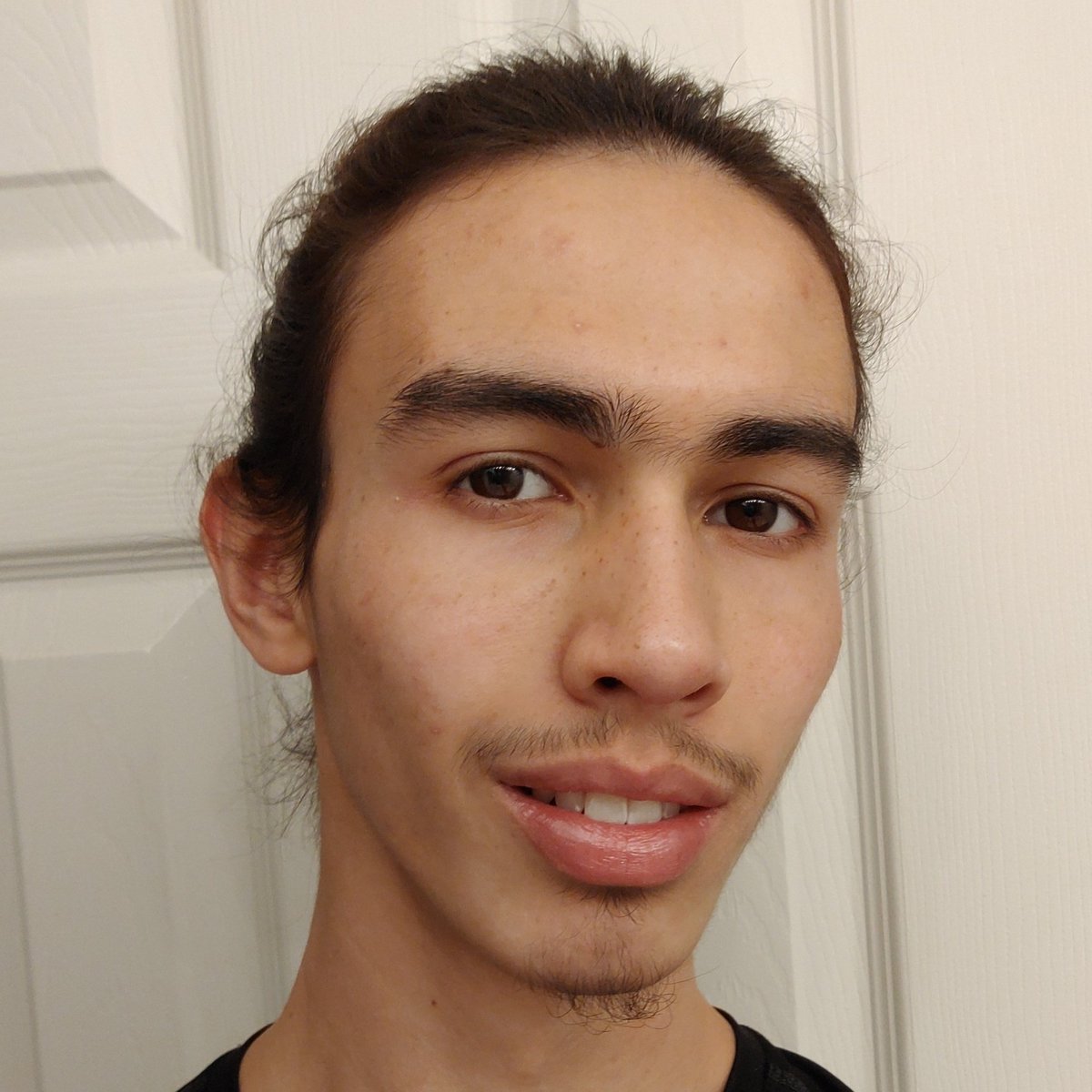 Hafagenza's tweet photo. Pretty sure it's reasonable to update my look, given the last pic was 4+ years old. 😅😋
#NewProfilePic https://t.co/Zyoai8SQLt