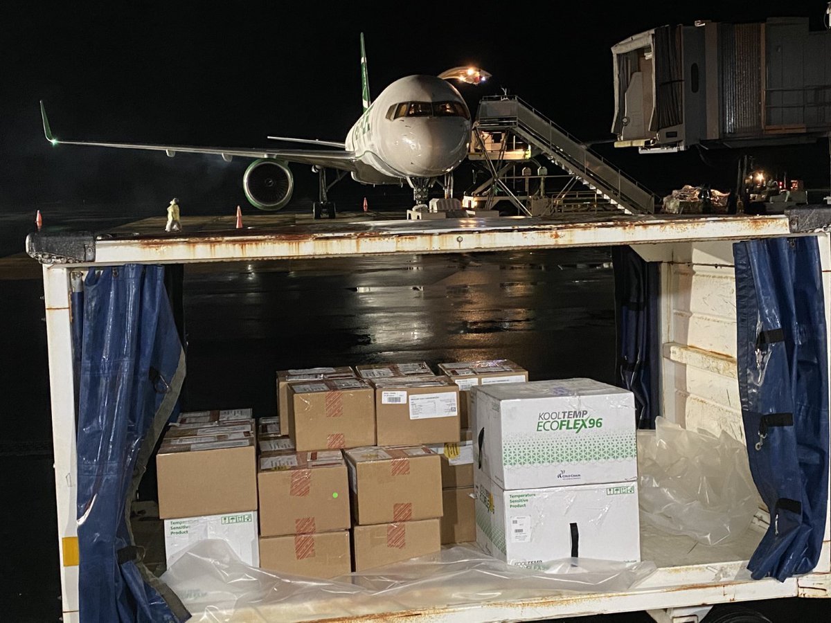 ASIIADomenech's tweet photo. Thanks to #OperationWarpSpeed, Palau has received its first batch of the Moderna vaccine for COVID-19. The U.S. Ambassador to Palau John Hennessey-Niland is working closely with Palau on behalf of the U.S. and in support of the people of Palau. https://t.co/RNVjY1LpKl
