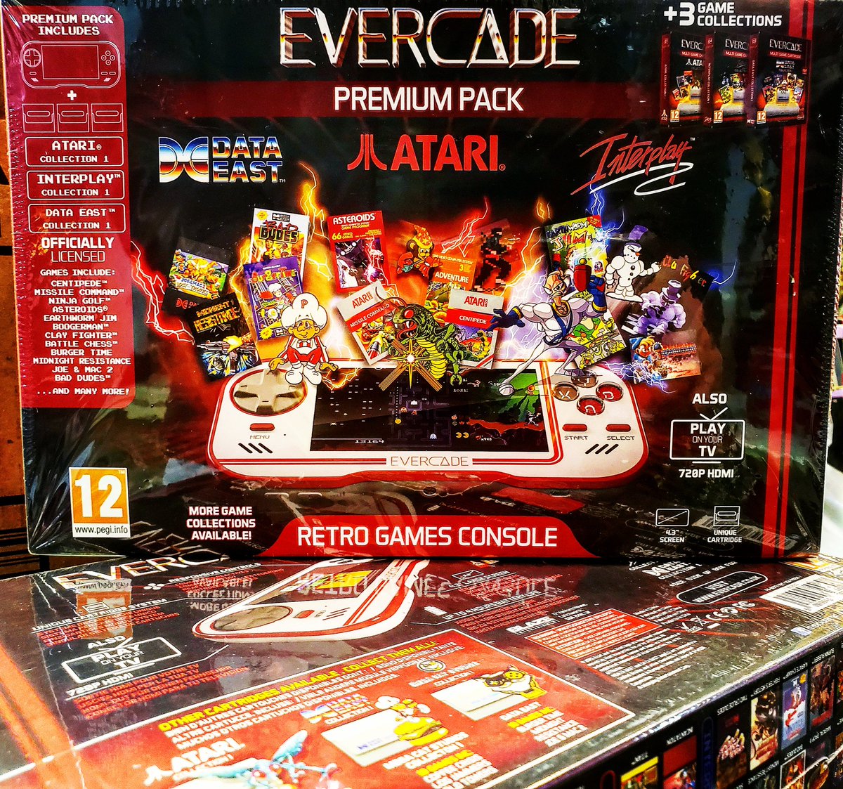 VideoGameCEPTx's tweet photo. Got today my #evercade #evercadeconsole #evercadecollection #evercadegames #evercadepremiumpack #evercaderetro #evercaderetrogamesconsole #videogamecollector #videogame #videogames #videojuegos #videojuego #videogamehunter #gamestop #photooftheday https://t.co/dhz7BdZ8aO