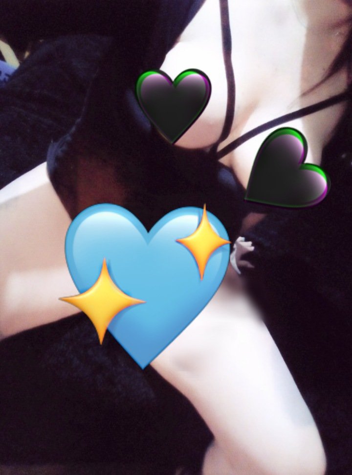Scortkelly1's tweet photo. #ViernesDeGanarSeguidores #packscaseros 💋🔥💋 https://t.co/oGobBLPRwn