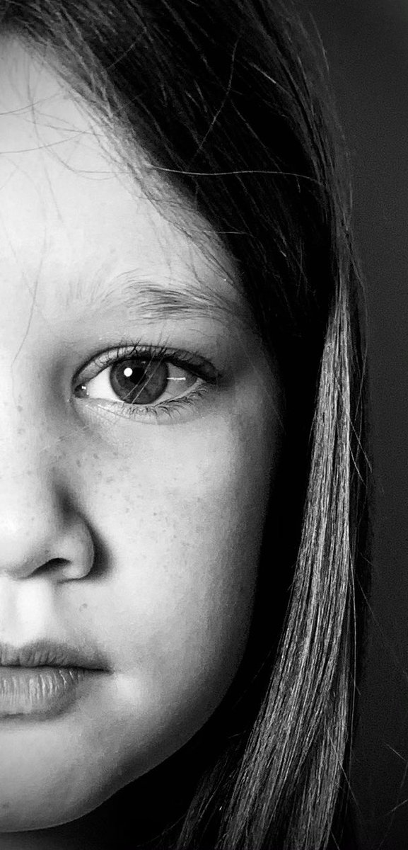 TimBradleyP's tweet photo. @timbradleyphotography #shotoniphone #appleiphone #iphonography #blackandwhitephotography #kids #children #iphotography @neewer #neewer Apple iPhone XS  #social https://t.co/cbD2zfyN94