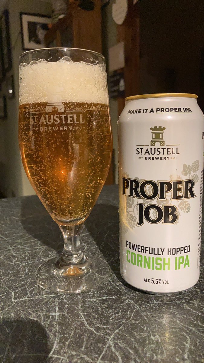 lloyd_rimmer's tweet photo. 1st beer of the week so thought I’d make it a proper one! Cheers all #properjob #properjobale #properjobambassador #powerfullyhopped #cornishipa @StAustellBrew https://t.co/57ZXKGhiQI