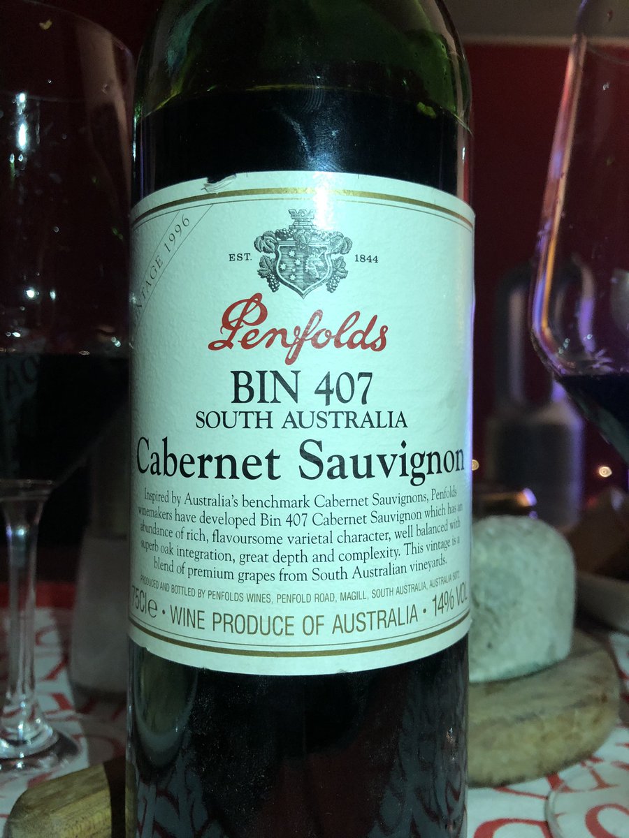 pinoflash's tweet photo. Les properes 3 hores no cal que truqueu, sóc al cel. ❤️
@penfolds #BIN407 1996 jove com jo ho seré sempre. #winelover https://t.co/lrhcvyrmOJ