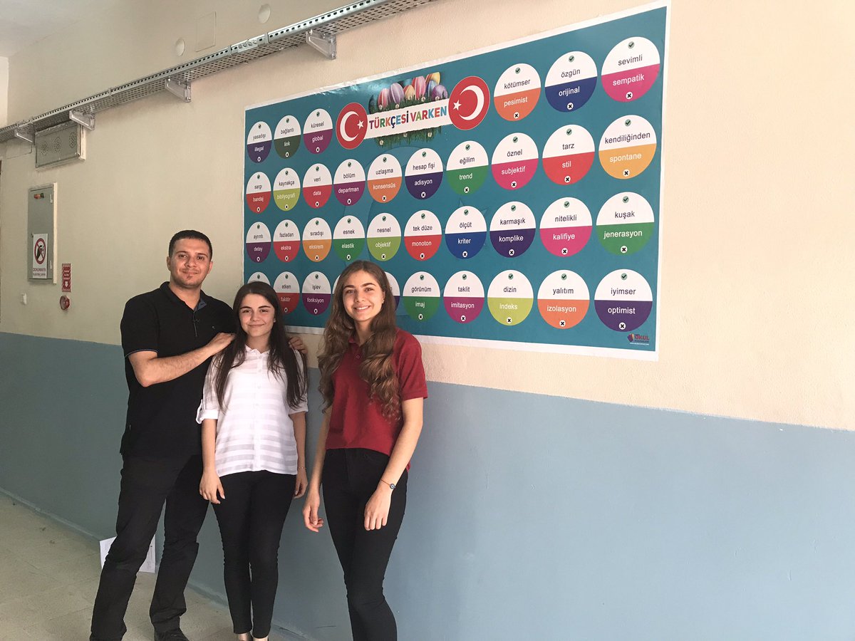 CIrmakcan's tweet photo. Edebiyat sokağımız Köprübaşı Anadolu Lisesi’nde @LisesiManisa #EğitimdeKöprübaşı https://t.co/mKJWkA9oIs
