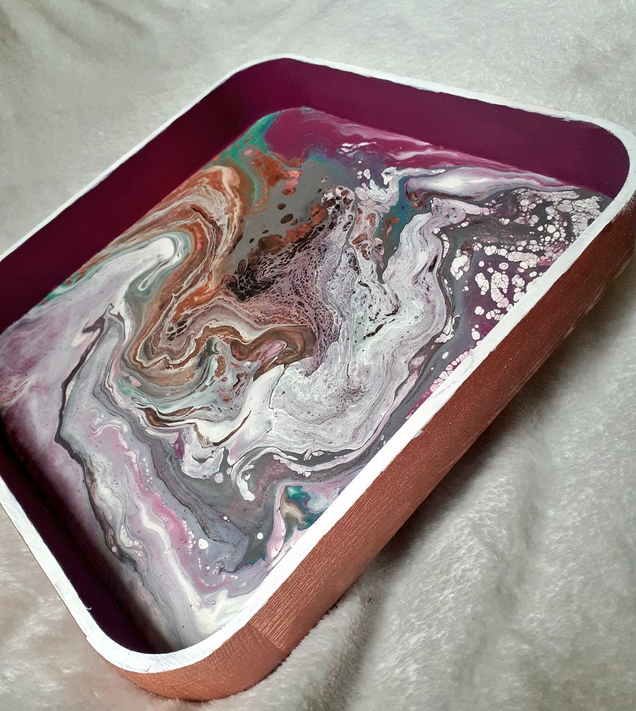 MrsLittle421's tweet photo. I've been creating beautiful things.  #art #etsyshop #handpainted #etsygifts #inspiration #painting 
https://t.co/iLTAGgYlhC https://t.co/qfF9KVp3y3