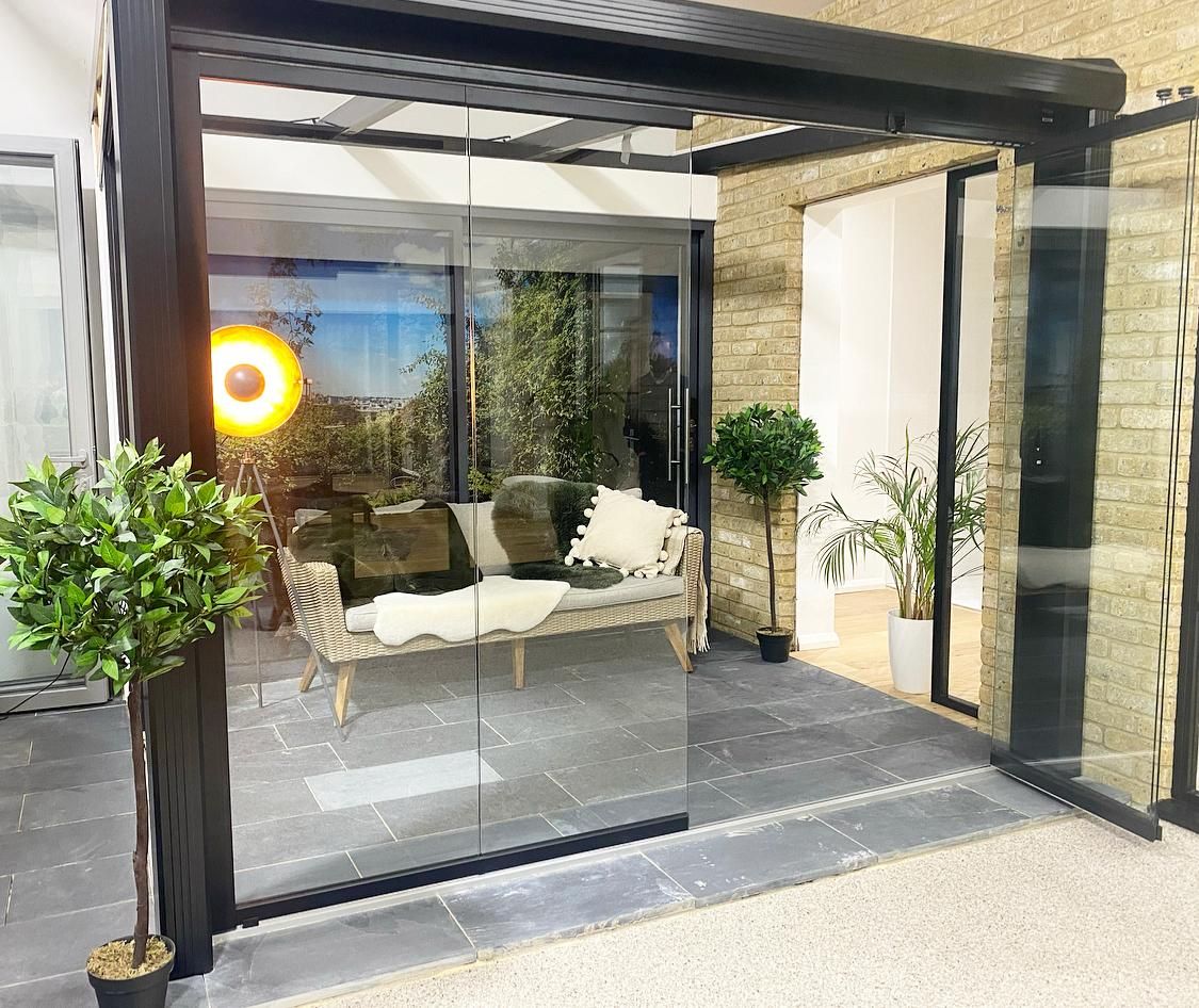 HBD_Systems's tweet photo. Staying in is the new going out out!
Why not up your game with an amazing Sunflex outdoor room. All feel of being outside comfort of an added roof and frameless glass doors to keep out some of the winter chill.
@sunflexuk #sunflex #framelessdoors #gardenroom https://t.co/jFD59aL5Of