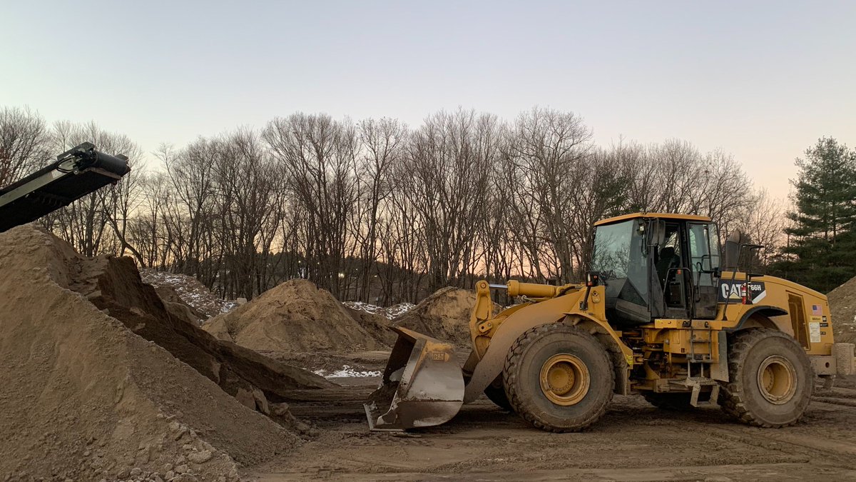 ReadCustomSoils's tweet photo. Did you know our Northern New England Blending Facility operates all year long? Our team custom blends several engineered soils during the colder months and even more when it's warmer!
#engineeredsoil #customsoils #soils #customblended #landscaping #certified #ReadCustomSoils https://t.co/PZs5VRjGpS