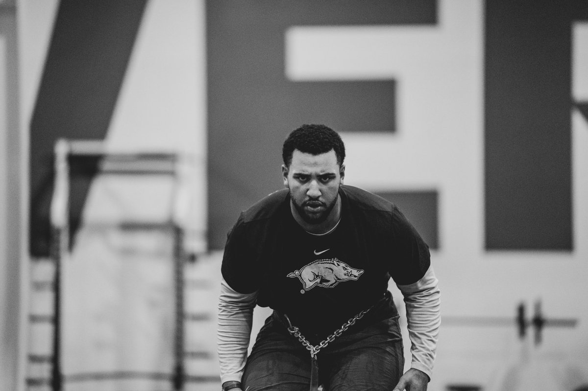 RazorbackFB's tweet photo. 🗣 Whatever you want to do in life, you can do it of you’re willing to 𝗪𝗢𝗥𝗞 for it. https://t.co/nxLw8opEvW